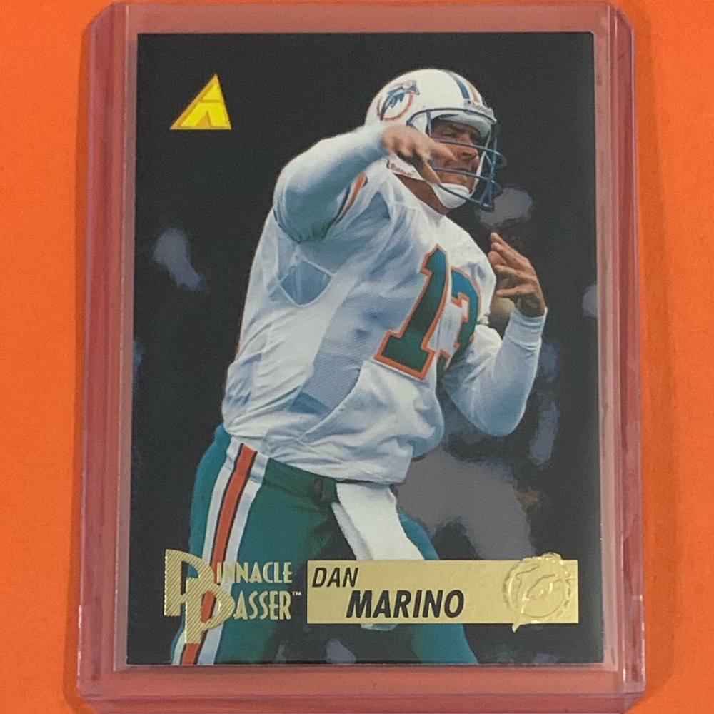 Dan Marino #197 1995 Pinnacle Football Trading Card